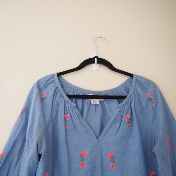 Velvet by Graham & Spencer Kira Blue Flower Floral Embroidered Top sz M - Picture 8 of 12